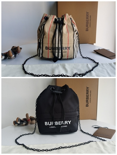 No.51043 BURBERRY   16*20*10cm