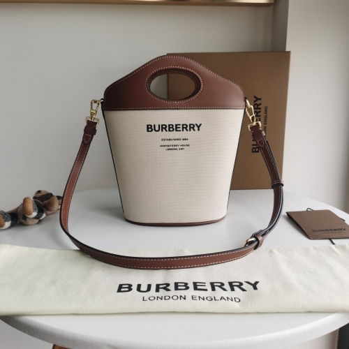 No.51035 BURBERRY  17*12*26cm   Bucket Pocket  Small bucket bag