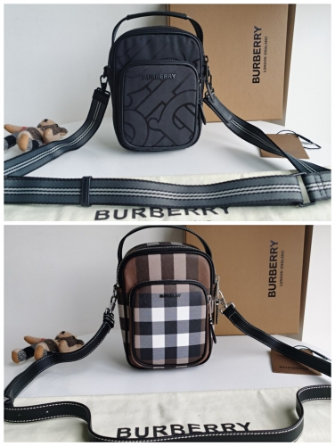 No.51050  BURBERRY 80430881  14 x 6 x 19.5 cm  Fabric made of recycled polyester fiber and cotton yarn