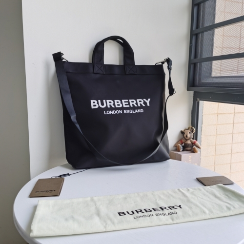 No.51072 BURBERRY  33*8.5*38cm  Nylon fabric