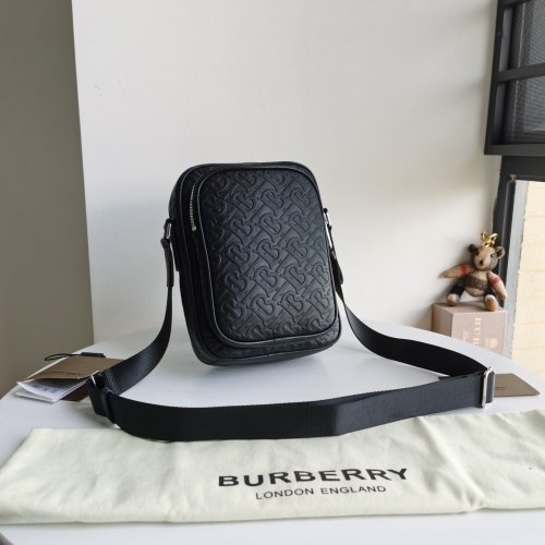 No.51068 BURBERRY  17×5.5×22cm  Italian cowhide