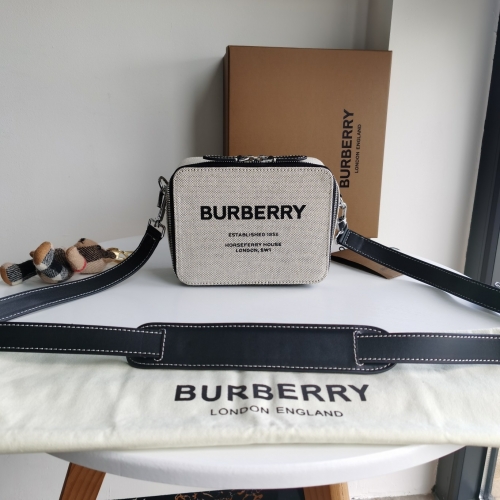 No.51087 BURBERRY  18 x 7 x 14cm  Cotton canvas with two-color chiming line leather