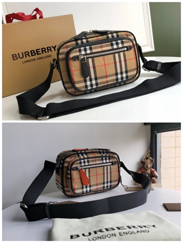 No.51082 BURBERRY 22.5*14.5*8cm  Classic Plaid Fabric with cowhide