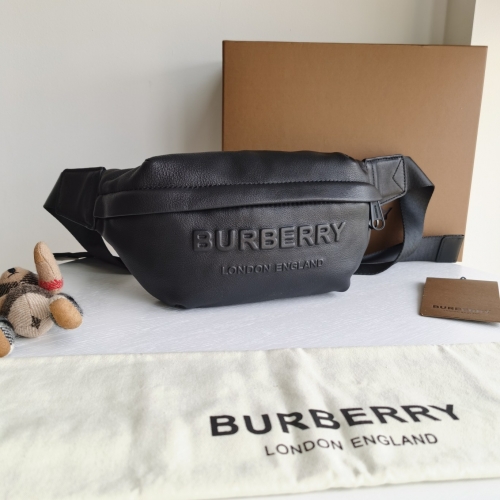 No.51132 BURBERRY 31 x 7.5 x 16cm Fanny pack, Italian tanned leather