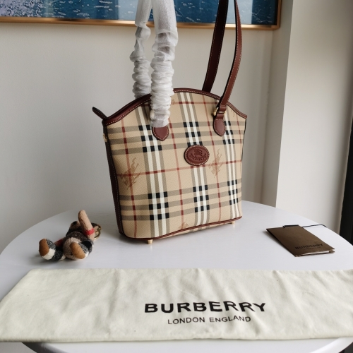 No.51171 BURBERRY 26*12*26cm  War Horse Plaid Shell cabbage basket