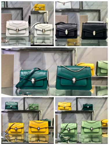 No.51219 BVLGARI  29032 25×7.5×17cm /  9676 19×13×7cm Serpenti Forever  Double envelop Emerald Calfskin