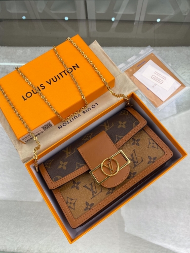 No.51379  M68746 18.5*12*5cm  Dauphine chain package