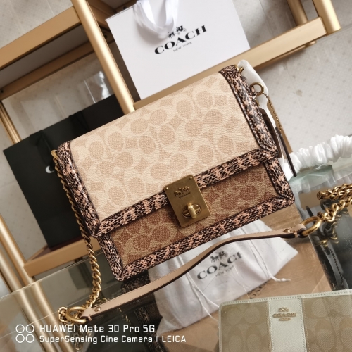 No. 51735  89068  21*16*6cm  Hutton Series classic old flower snake skin, Hatton chain tofu bag