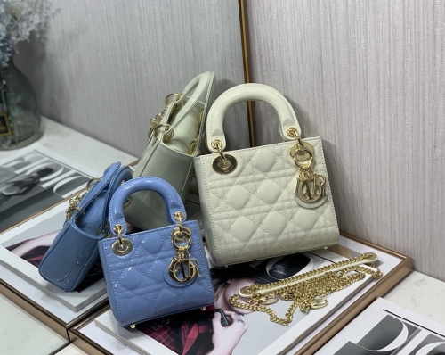 No. 52262   0856  8203  12cm   M0505  8203A  17cm  M0531   20cm   M0565   24cm  M0567  32cm  1  1: 1. Imported cow leather Daifei bag from the top fac