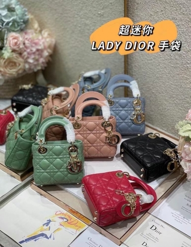 No. 52291  0856   12*10*5cm  1: 1 counter genuine top imported original leather quality super mini Princess bag three grid