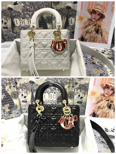 No.52318  M0505  17 x 15 x 7 cm     M0538   20 x 16.5 x 8cm  Dioramour limited series, love Princess Diana bag, sheep leather