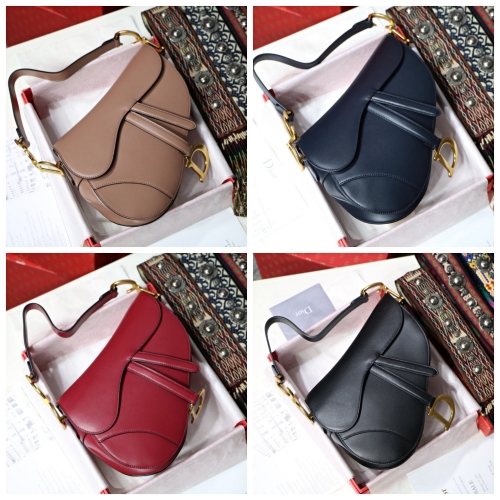 No.52322  M9001   25.5 x 20 x 6.5 cm    S9001  19.5 x 16 x 6.5 cm  Dior saddle full leather series