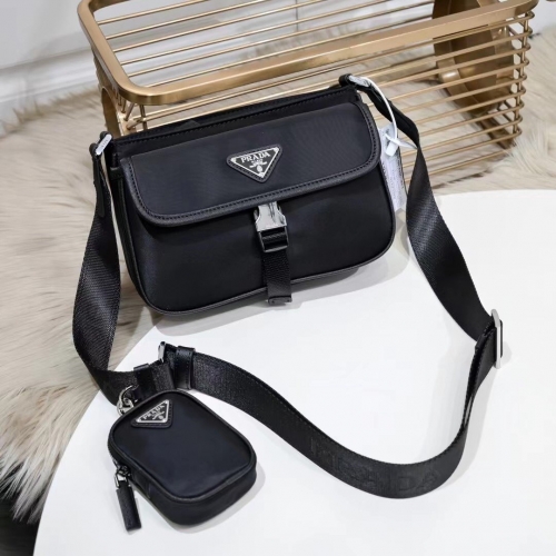 No.52504  2VH133   22*16*5cm  Postman bag, shoulder bag, saffiano leather + re nylon recycled nylon