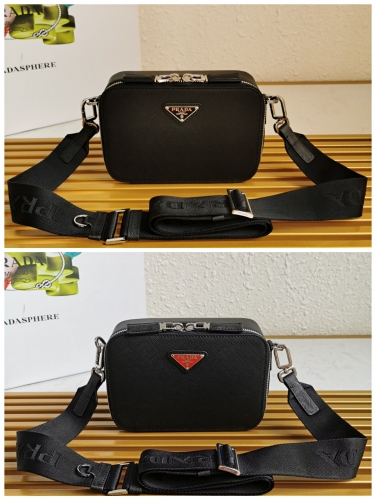 No.52542  2VH070  18*12*5.5cm Camera bag, imported cross grain leather