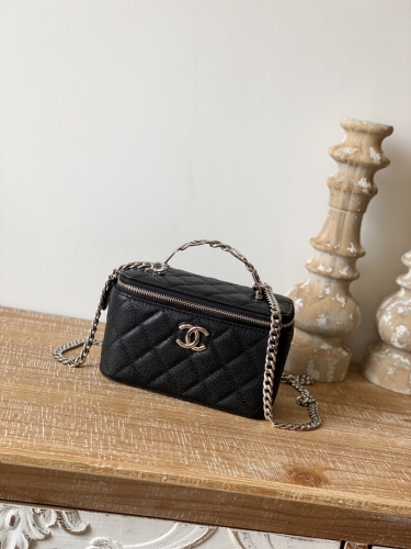 No.52784   81199/02850   17cm  2022cc, enamel handle large cosmetic bag, chain handle bag, grain embossed lambskin