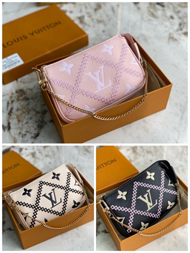 No.53030    m81140   15.5*10.5*4cm  Mini pochette accessoires