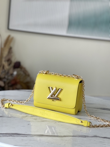 No.53128   M50332   19*15*9cm   Twist small chain bag, lemon gold buckle