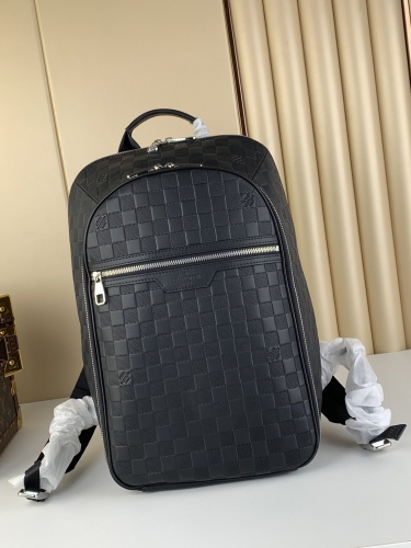 No.53154   N45287   29*42*13cm    Michael nv2 backpack, Damier Infini Onyx leather, Damier checkerboard