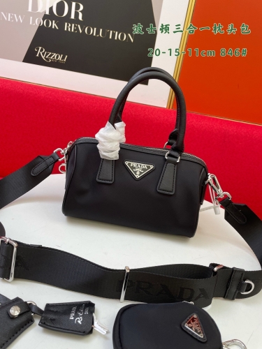 No.53308  1BA846   20*15*11cm   Prada super leaves Persian three in one pillow bag, imported high gloss cross grain leather / nylon fabric