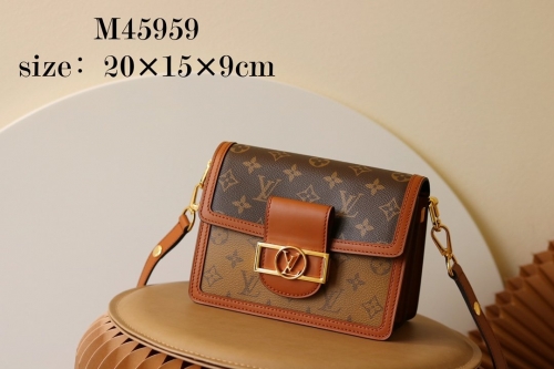 No.53280   M44580/M45959  20*15*9cm  M44391/M45958  25*17*10.5cm  Dauphine handbag, monogram and Monogram reverse canvas