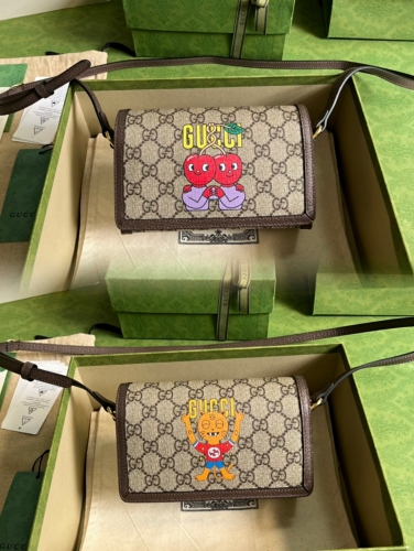 No.53290   700733   18.5*11*5.5cm  Gucci love March fashion series, GG supreme canvas + Leather