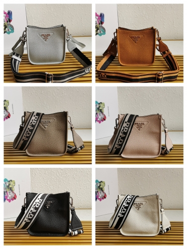 No.53614   BH191   20*19*6cm   Mini shoulder bag, imported deer grain cow leather,