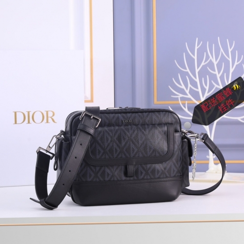 No.53653   1ESME077CDP_H43E    26*21*8cm   Dior Hit the Road messenger bag, black canvas, CD Diamond pattern