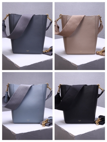 No.53698    168243    17.5*24.5*12cm   SEAU SANGLE small shoulder bag, grain calf leather