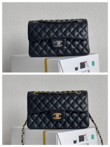 No.53805    14.5*23*6cm   15.5*25.5*6.5cm  Genuine platinum version, chip version series, exclusive Gaiera zp lambskin, gold and silver clasp