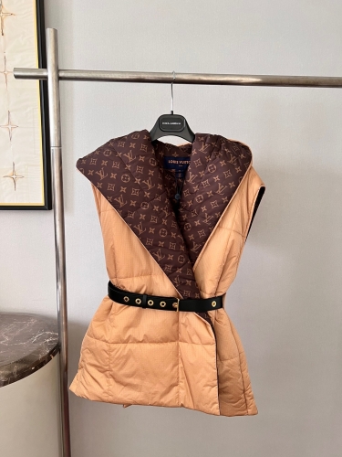 No.90490    LV size S M L Down vest