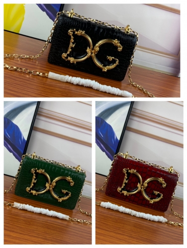 No.54001   BB6315 21*4*15cm  Cross body bag made of original order, imported raw material cowhide crocodile pattern