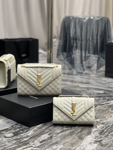 No.54090   526286 21*13*6cm 487206 24*17.5*6cm Grain embossed quilted leather envelope bag, white gold buckle