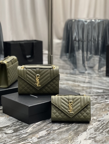 No.54089   526286 21*13*6cm 487206 24*17.5*6cm Grain embossed quilted leather envelope bag, green gold buckle