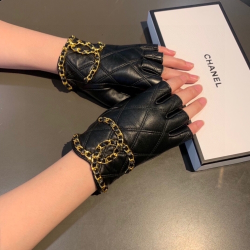 No. 90500   Chanel   size M L   Big double C-chain autumn and winter short locomotive gloves