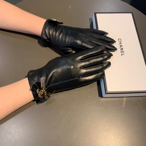 No. 90513   Chanel    size M L  Touch screen sheepskin gloves