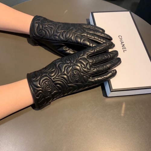 No. 90510   Gucci size M L  Random embroidered double C touch screen sheepskin gloves