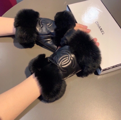 No. 90506   Chanel size M L  Lazy rabbit fur ribbed sheepskin gloves