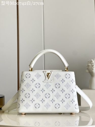 No.54238   M20742   27*18*9cm  Capucines BB handbag, calfskin imported from France, Bourdon stitch embroidery