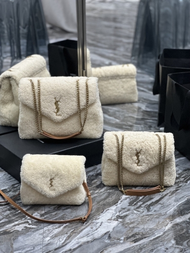 No.54362   467072    20*14*7cm    494699   25*17*9cm    487216   32*22*11cm  loulou_ Lamb wool leather series