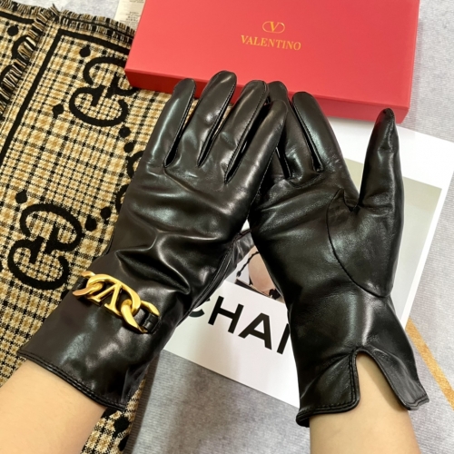 No. 90559  Valentino  size:M L Sheepskin gloves, 100% imported lambskin inner cashmere