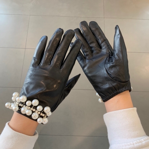 No. 90561  Chanel  size:S M L Sheepskin gloves, 100% imported lambskin inner cashmere