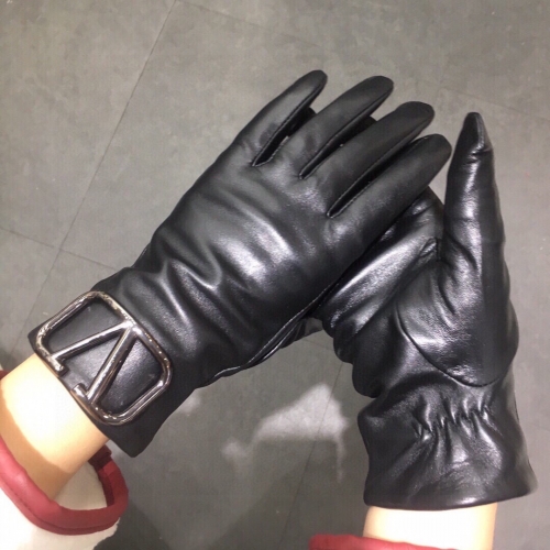 No. 90571   Valentino  size: M L Sheepskin gloves, 100% imported lambskin lining, sheep silk lining