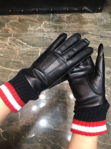 No. 90568   BALLY  size: M L Sheepskin gloves, 100% imported lambskin inner cashmere