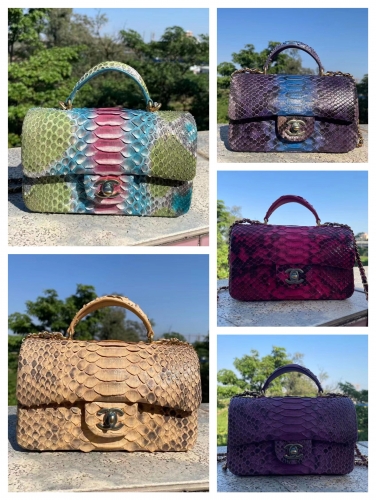 No.54868    2431    20*6*13cm  2022ss Spring and summer series, Mini flap bag, with handle, imported python skin