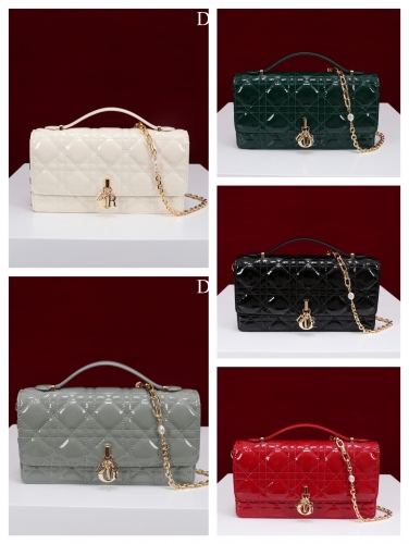 No.54934   098014   21*11.5*4.5cm   Dior top imported original cowhide chain bag, patent leather