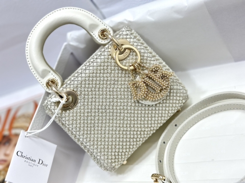 No.54998   S0856   12*10.2*5cm    M0505   17*15*7cm  Pure handmade pearl princess bag, top imported cowhide+embroidered limited pearl