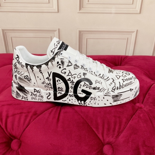 No.62991  DG  size 35-45  2023 new style, graffiti board shoes