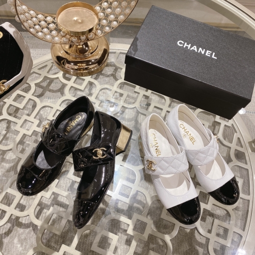 No.63122   CHANEL size 35-40  Color matching, patent leather