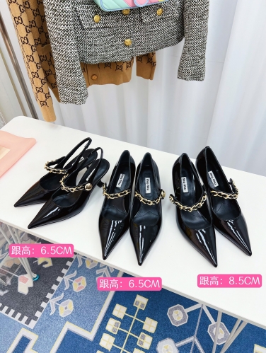 No.63206  size 35-39  2023 Miumiu Early Spring Single Shoes, Pointed Mary Jean Slim, Lacquer Leather Slim Heels