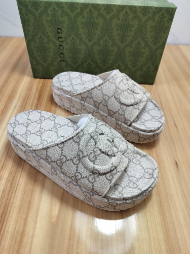 No.63233   GUCCI size 35-45  Muffin slippers with thick soles